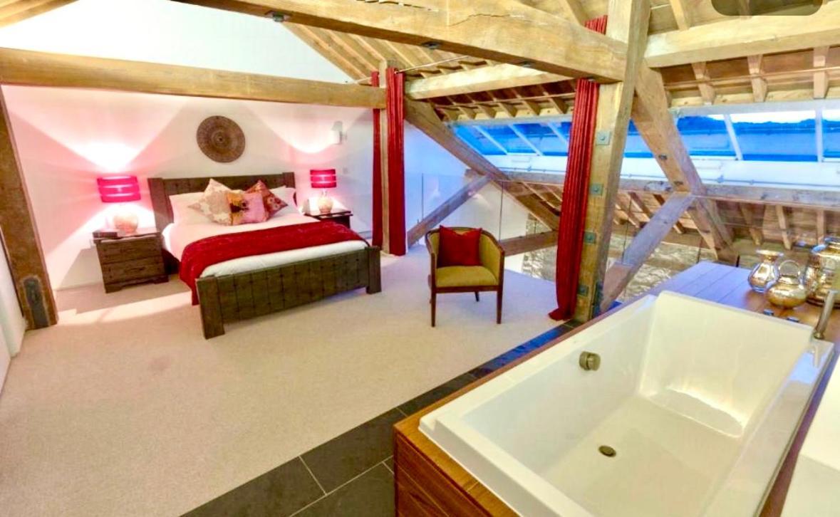 Royal William Yard Apartments - Large And Luxurious With Free Parking プリマス エクステリア 写真